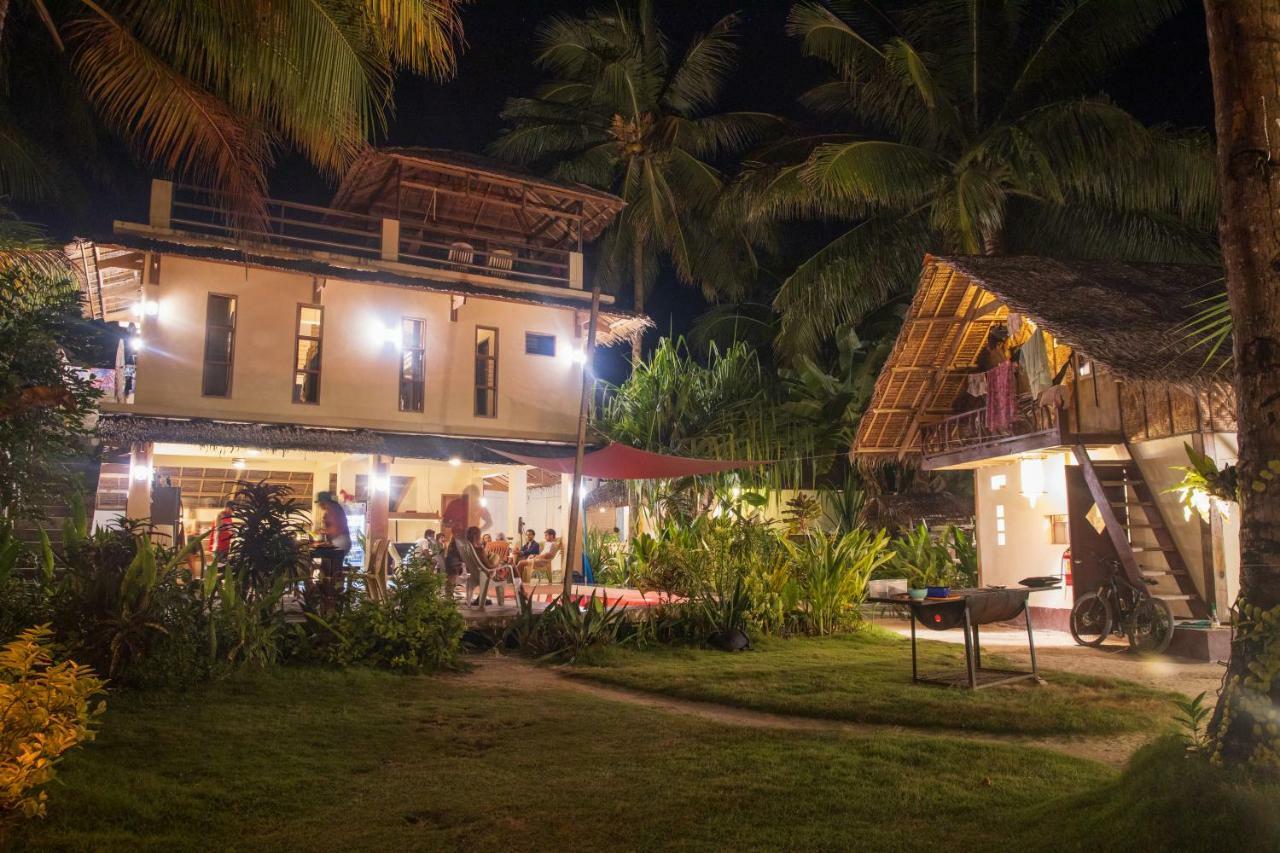 Отель Kawili Siargao Генерал-Луна Экстерьер фото